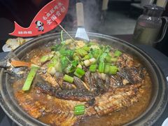 -辣尚瘾·烤鱼·新川菜(牡丹园直营店)