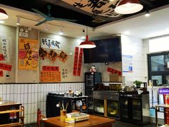 -黔有有贵州酸汤夺夺粉火锅(五味十字店)