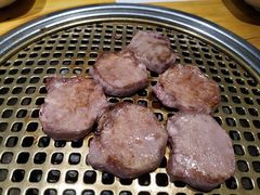 -唯成•韩国炭火烤肉 유성고기