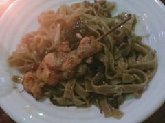 罗勒酱菠菜意面配碳烤鸡肉-MARU玛露音乐餐厅(大学路店)