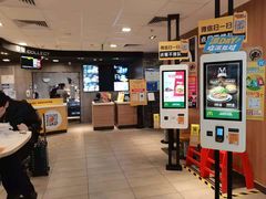 -麦当劳(吉林站13检票口对面)