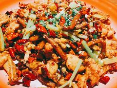 -半步颠小酒馆(繁花中心)