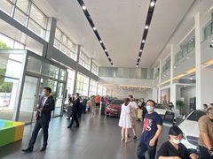 -奔驰上海利星(七宝店)
