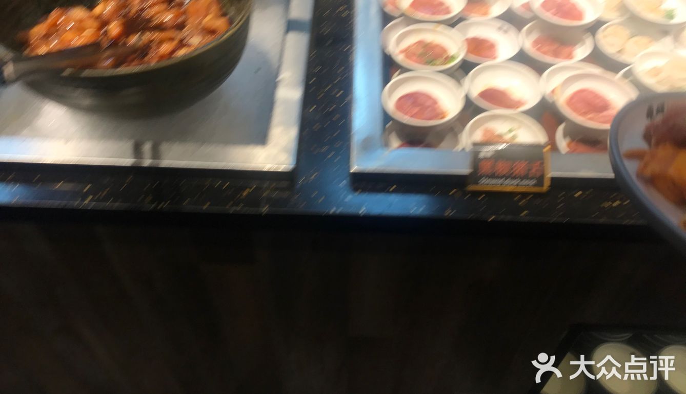 排队三小时就为了吃这顿自助烤肉[笑哭][笑哭][笑哭]