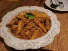 -玛格萝妮(汇智国际商业中心店)