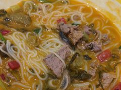 -粉小主·贵州酸汤牛肉粉(南京仙林金鹰店)