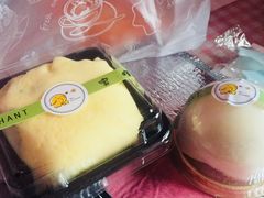 -蜜蜂小象·榴莲千层蛋糕(时代汇11栋店)