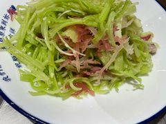 血珊瑚香芹花生-羊来顺冰煮鲜羊铁锅烀羊肉(八卦岭店)