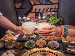 -铭牛烧肉·和牛海鲜自助(高新月牙湖店)