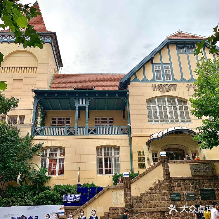 青岛啤酒节唯一室内分会场!品酒观裸眼3D