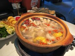 石橄榄鸡煲-红盔甲·小龙虾(天钥桥店)