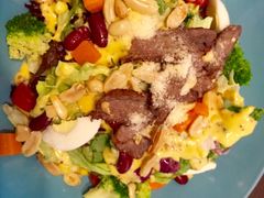 -悦享绿山墙西餐厅