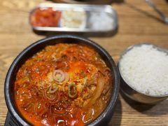 辣牛肉汤-吴草鸡爪오초닭발韩食堂(融恒盈嘉中心店)