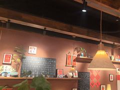 -巴卤社老火锅(财富店)