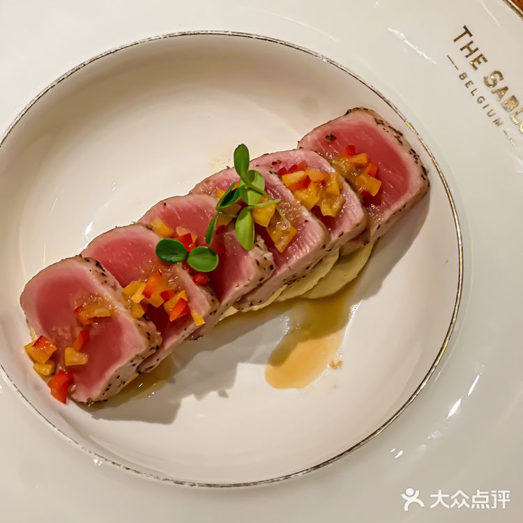 青岛八大关老洋房里的餐厅,好有氛围🕯️🎄🏰