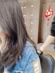 -首脑美发沙龙