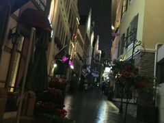 -鲁邦国际风情街(麦世达韩国精品百货店)