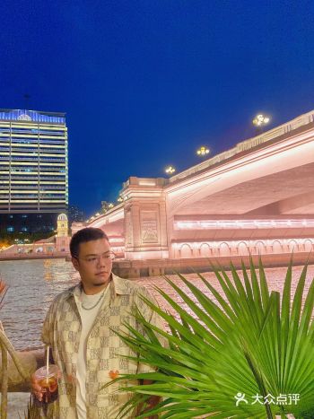 CAPTAIN咖啡｜被法式浪漫建筑群拥抱