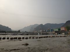 -百里峡七彩艺术小镇