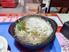 -丽虹云南过桥米线(兴工街店)