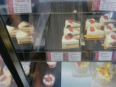 面包甜点陈列柜-苹果花园(龙漕路店)