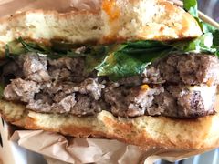 双层北美烧烤风味安格斯厚牛堡-麦当劳(瓦房店世纪广场店)