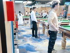 -出杆桌球俱乐部