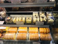 -红宝石·鲜奶小方·海派西点房(浦三店)