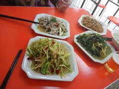 -月落乌啼餐馆