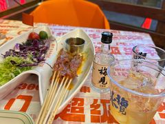 -威记烧嘢·南宁烧烤·超级生牛(绿地店)