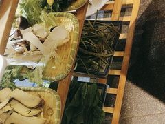 -有一锅·野生菌黑山羊腊排骨火锅(古城北门店)