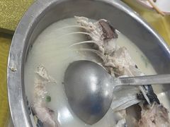 -雪湖煜辰鱼头老店(雪野湖店)