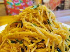 -闯关东东北农家菜(崂山石老人店)