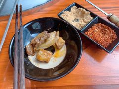 蘸料（辣椒粉和黄豆粉）-炭虎子水浒烤肉(梦时代店)