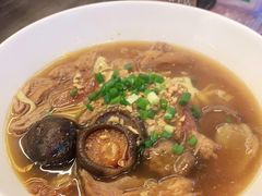 -新记美食(关闸店)