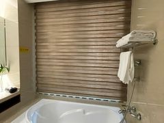 -兴芮温泉度假区