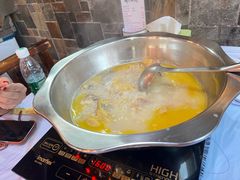-鲜入围煮花胶鸡海鲜火锅