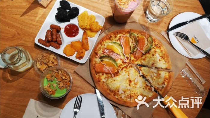 乐凯撒·榴莲比萨(长宁来福士店)双拼套餐图片 - 第1张