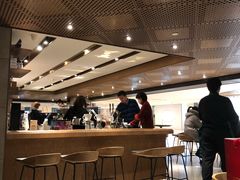大堂-星巴克(静安嘉里中心B2店)