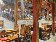 -老牌坊云南鱼豆花火锅(爱建店)