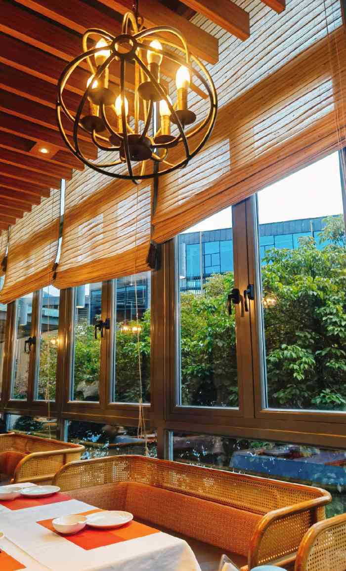 若兰慈素食馆(欢乐海岸店)-"味道素材里的还行,比较喜欢吃素牛趴,有牛