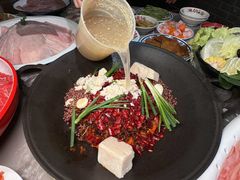 -沸炉重庆老火锅(军事博物馆店)