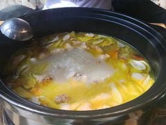 -菌海森林·非遗野生菌火锅(西山区滇池路摩根道店)