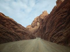 -天山神秘大峡谷