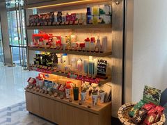 零售区-星巴克臻选(湖滨道店)
