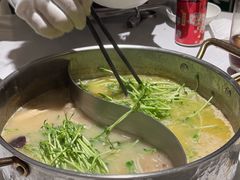 鲜活豆苗-红雀围·海鲜火锅(陆家嘴中心店)