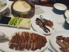 -梅利汴京烤鸭•开封豫菜地标店(东大街店)