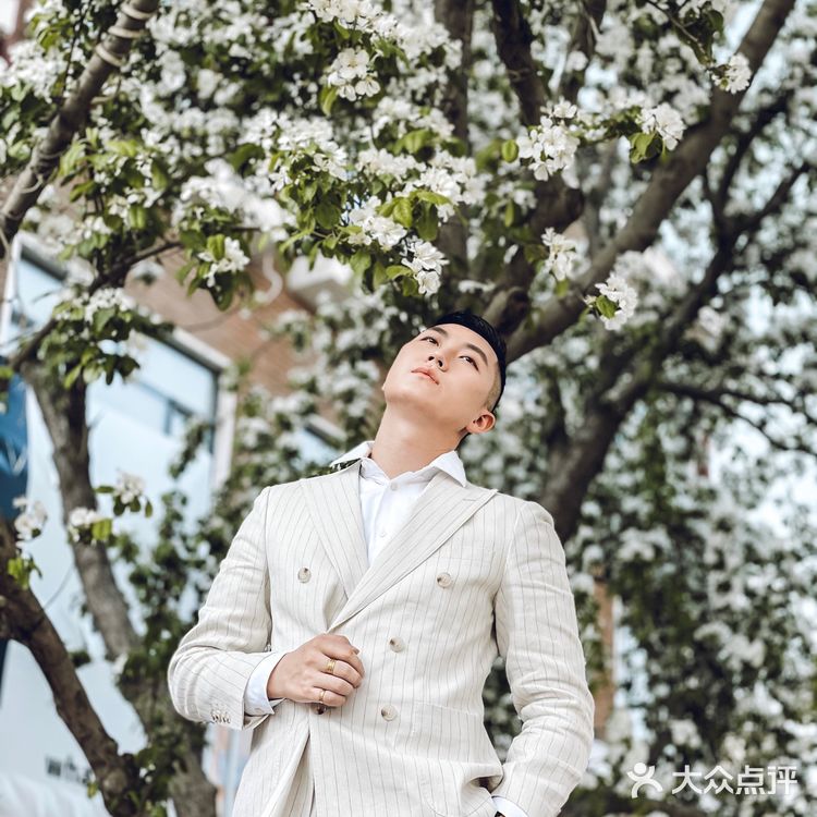 赏花攻略|绝美的白色海棠树下太浪漫了'🤍