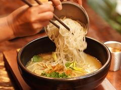 -银米·云南传统过桥米线(双廊黑金冠店)