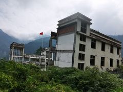 -四川汶川特大地震漩口中学遗址